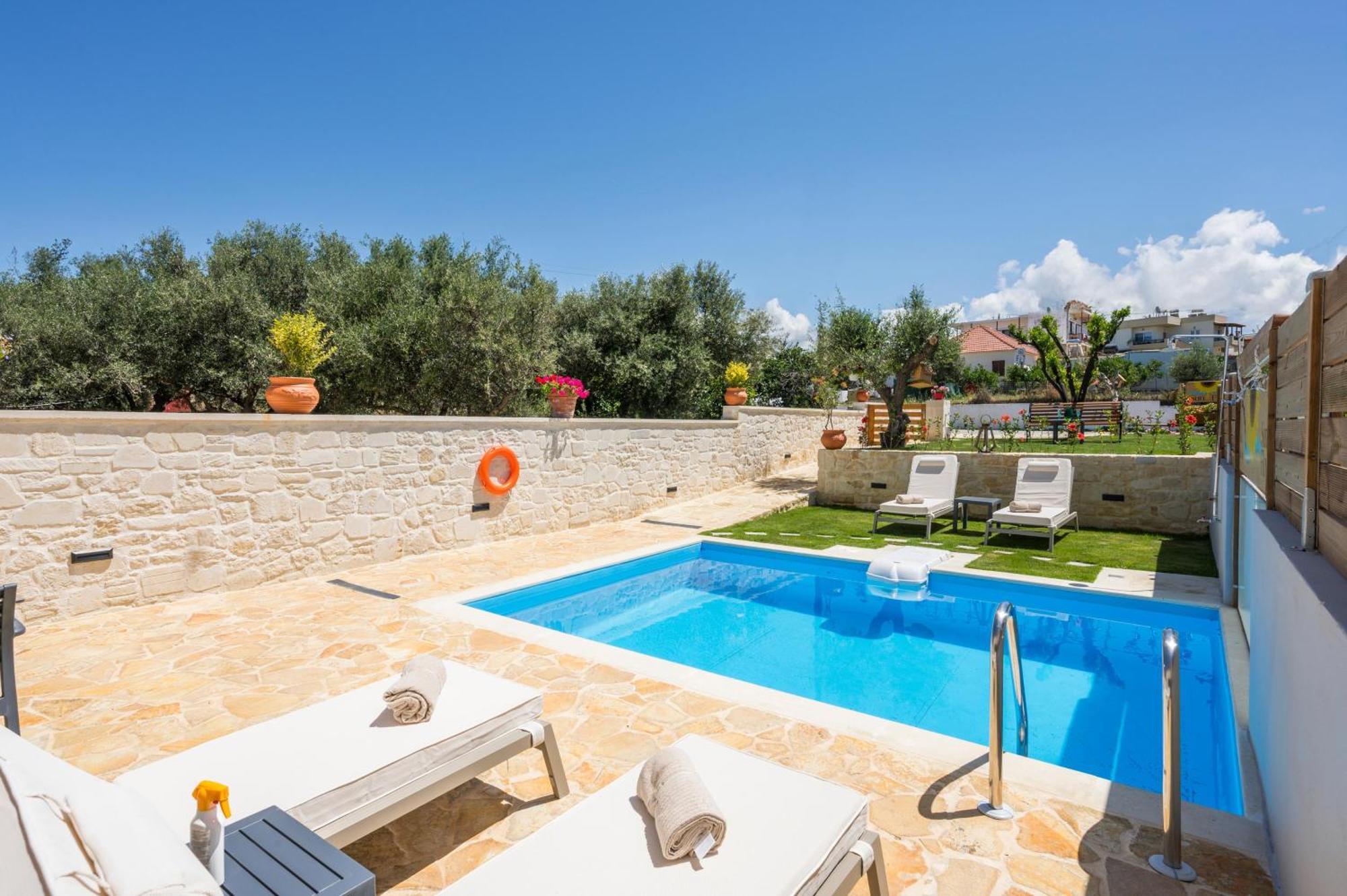 Sun Flower With Sea View Villa Agia Marina (Crete)